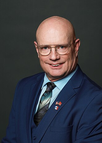 Steven Holt